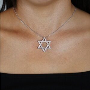 Diamonds Star Of David White Gold Necklace